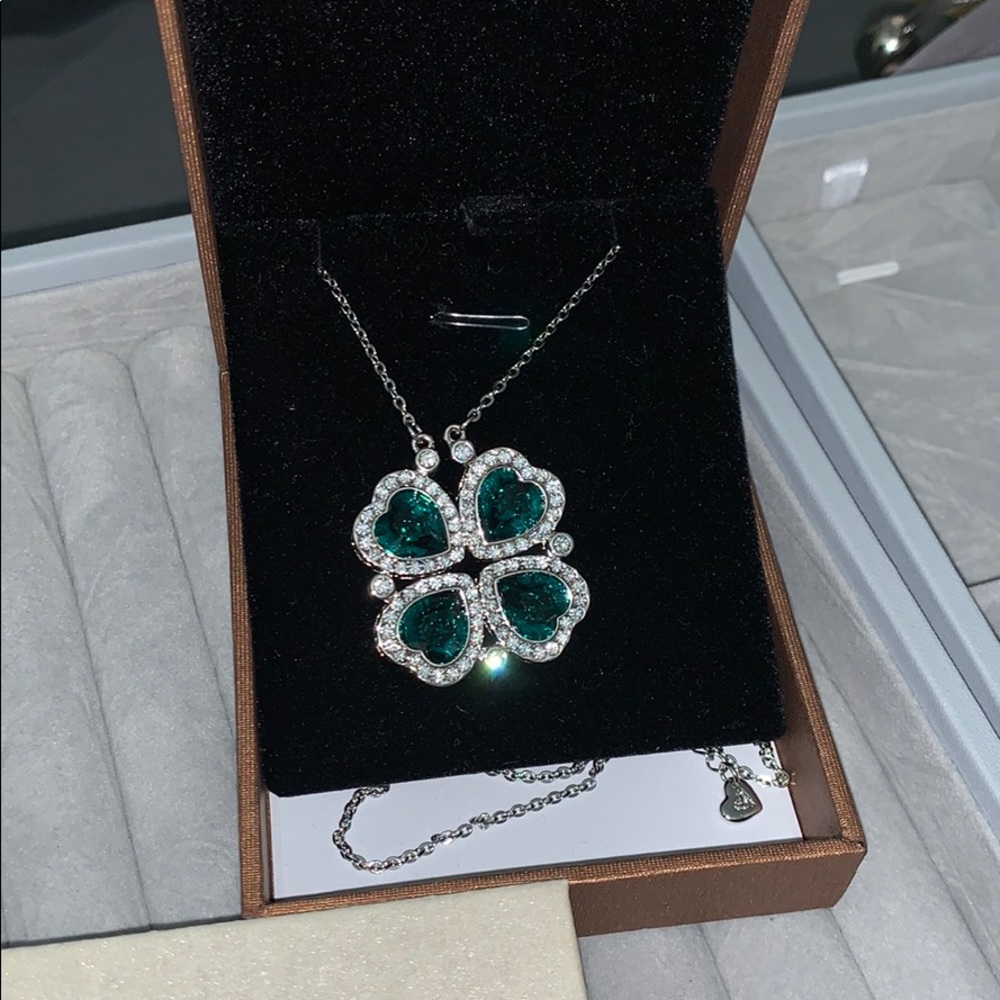 🆕3/$15❤️ST. Patty’s Day Emerald Clover Necklace